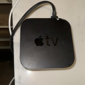 APPLE TV 1st GEN 4k Comes with upgraded remote